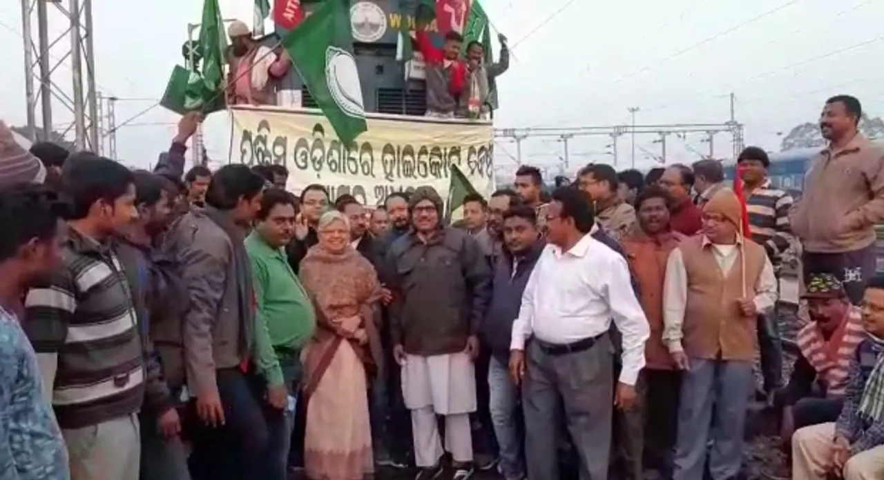  ହାଇକୋର୍ଟ ସ୍ଥାୟୀ ବେଞ୍ଚ ଦାବୀରେ ଆଜିଠୁ ୨ ଦିନିଆ ପଶ୍ଚିମ ଓଡିଶା ବନ୍ଦ । ବନ୍ଦକୁ ୧୮୦ ସାମାଜିକ ସଂଗଠନର ସମର୍ଥନ