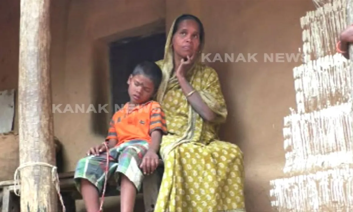  ୮ ବର୍ଷ ହେଲା ବନ୍ଦୀଜୀବନ କାଟୁଛି ବାପଛେଉଣ୍ଡ ୮ ବର୍ଷର ବଳରାମ୍, ବଞ୍ଚିବାକୁ ରାହା ଖୋଜୁଛି ଏହି କୁନି ପୁଅ ।