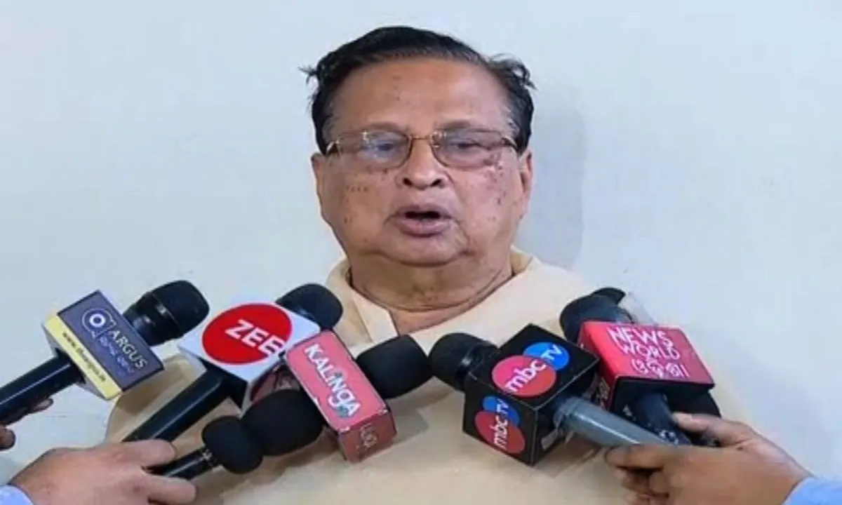  ନବୀନଙ୍କ କୃଷକ ସମାବେଶକୁ ନିରଂଜନଙ୍କ କଟାକ୍ଷ । ୫୨ ଲକ୍ଷ ଖର୍ଚ୍ଚରେ ଚାଷୀ ସମାବେଶକୁ ନେଇ ଉଠାଇଲେ ପ୍ରଶ୍ନ