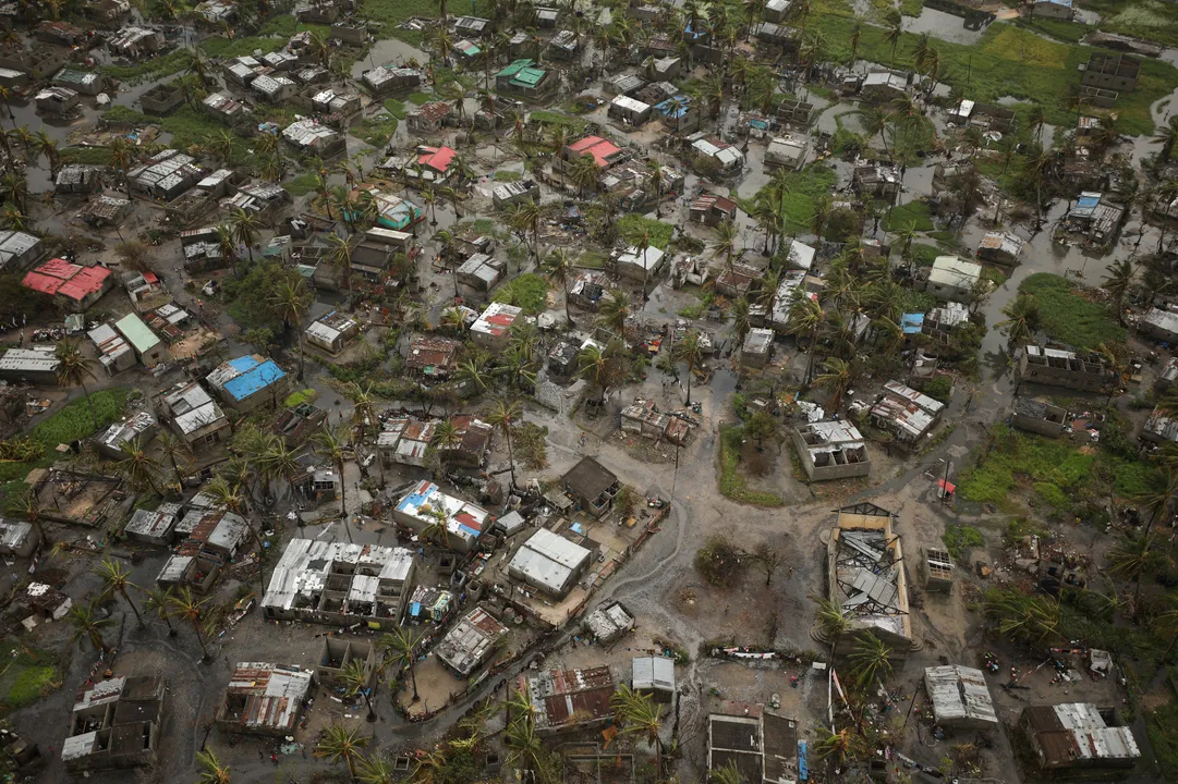  Flooded buildings are seen in Beira, Mozambique, in the aftermath of Cyclone Idai, March 23, 2019. REUTERS/Mike Hutchings 
