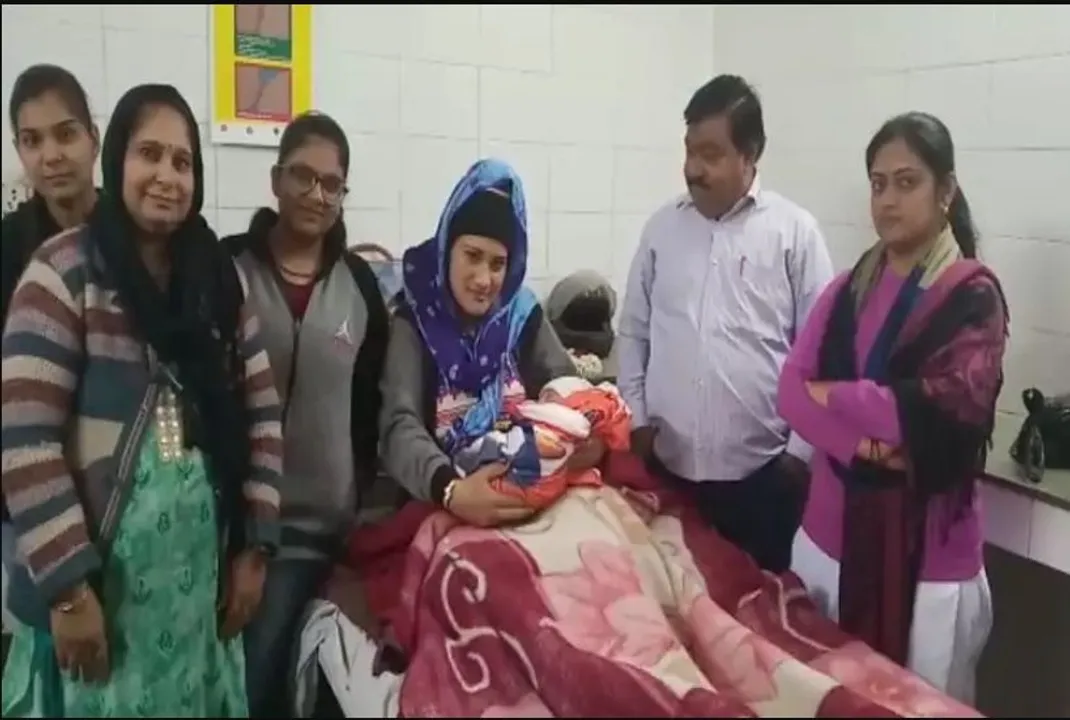  News18 इंडिया 