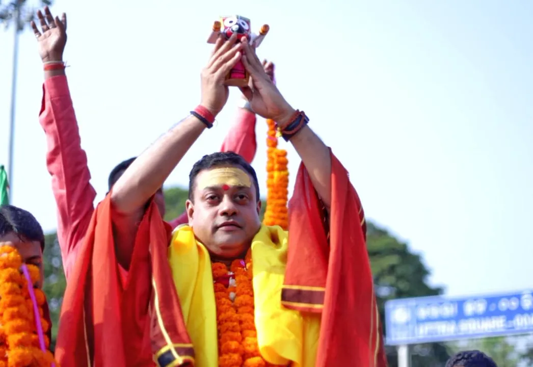  ସମ୍ବିତ ପାତ୍ରଙ୍କୁ ଜିଲ୍ଲା ପ୍ରଶାସନ ତରଫରୁ କାରଣ ଦର୍ଶାଅ ନୋଟିସ୍ ! ଗତକାଲି ପୁରୀରେ ବିନା ଅନୁମତିରେ କରିଥିଲେ ରାଲି ।