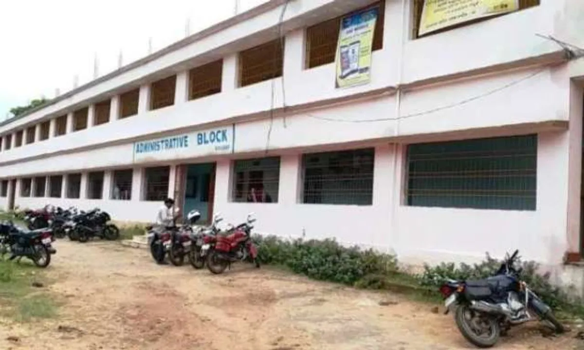  କପି ପାଇଁ ଜିଦ୍ ଘଟଣା : ଆଗାମୀ ଦିନରେ ହେବାକୁ ଥିବା ପରୀକ୍ଷାରେ ଛାତ୍ରଛାତ୍ରୀଙ୍କୁ ମିଳିବ କି ଅନୁମତି