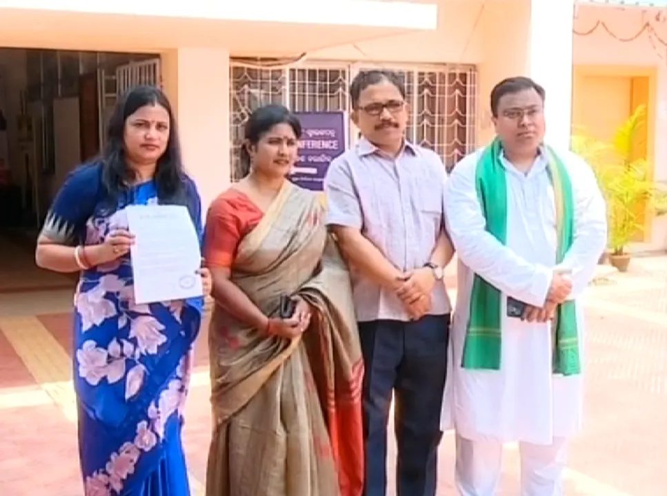  ଧର୍ମେନ୍ଦ୍ରଙ୍କ ବିରୋଧରେ ସିଇଓଙ୍କୁ ବିଜେଡିର ଫେରାଦ । ତୃତୀୟ ପର୍ଯ୍ୟାୟ ମତଦାନବେଳେ ଧର୍ମେନ୍ଦ୍ର ଆଚରଣ ବିଧି ଉଲ୍ଲଂଘନ କରିଥିବା ଅଭିଯୋଗ ।