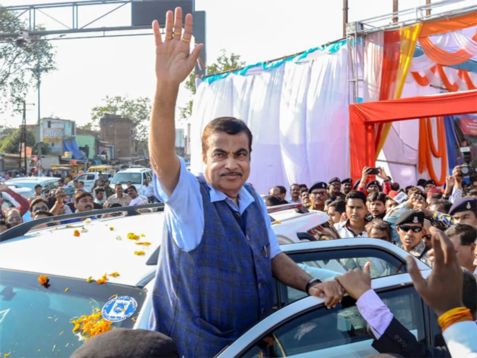  ନିର୍ବାଚନ ସଭାରେ ଭାଷଣ ଦେଉଥିଲେ, ହଠାତ୍ ମଞ୍ଚ ଉପରେ ବେହୋସ ହୋଇଗଲେ କେନ୍ଦ୍ରମନ୍ତ୍ରୀ ନୀତିନ ଗଡକରୀ ।