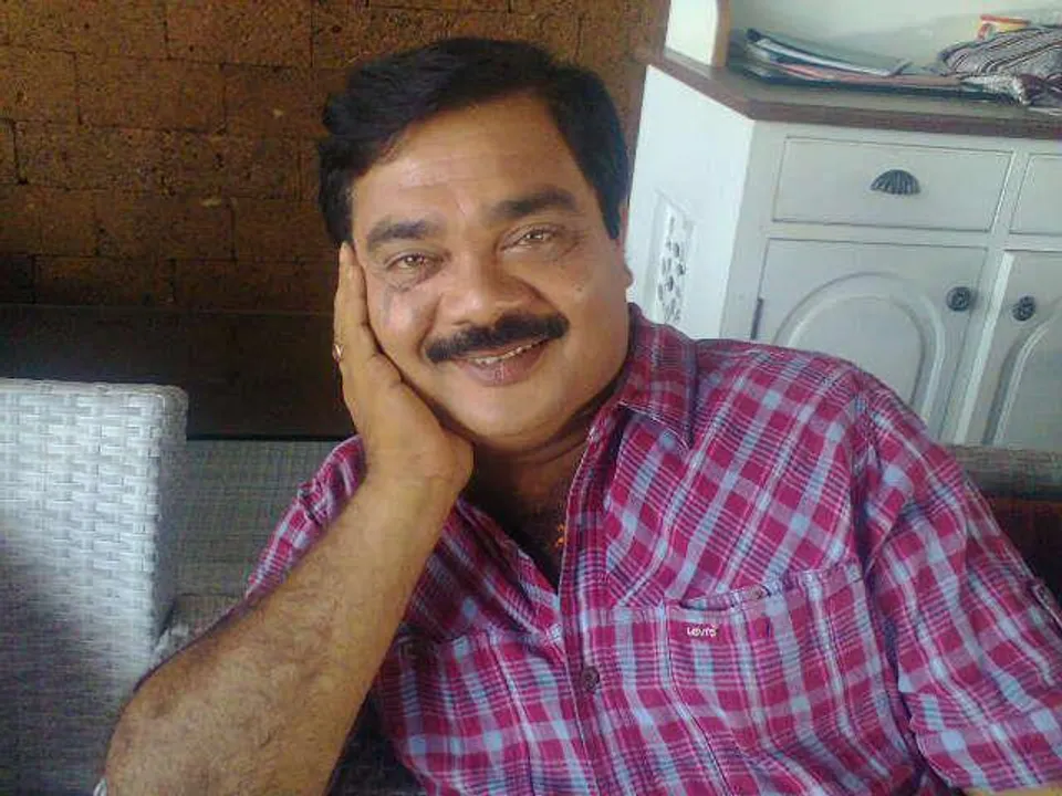  ଓଲିଉଡ ହାସ୍ୟ ଅଭିନେତା ସଲୀଲ ମିତ୍ରଙ୍କ କାର ଦୁର୍ଘଟଣାଗ୍ରସ୍ତ । ଗୋଡ ଭାଙ୍ଗି ଯିବା ସହ ମୁଣ୍ଡରେ ଲାଗିଛି ଆଘାତ, ଗୁରୁତର ଅବସ୍ଥାରେ ହସ୍ପିଟାଲରେ ଭର୍ତ୍ତି ।