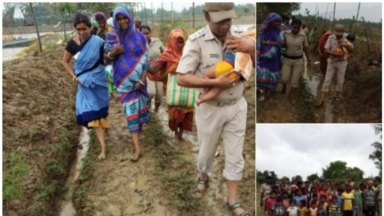  ଜନତାଙ୍କ ସେବାରେ ଫୋନିକୁ ଭୁଲିଲେ ପୋଲିସ୍ ! ସୋସିଆଲ୍ ମିଡିଆରୁ ଆରମ୍ଭ କରି ସବୁରି ମହଲାରେ ଭୁରି ଭୁରି ପ୍ରଶଂସାର ପାତ୍ର ସାଜିଛନ୍ତି ଏହି ପୋଲିସ୍ କର୍ମଚାରୀ ।