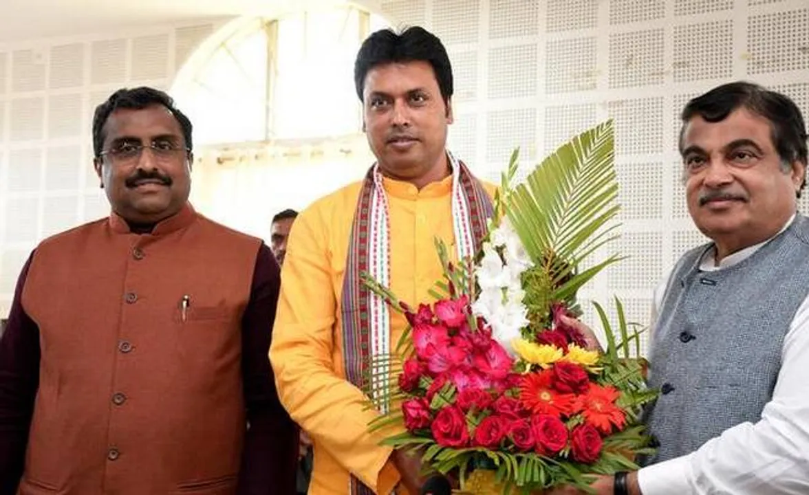 ବିଜେପି ନେତା ରାମମାଧବଙ୍କ ବଡ ବୟାନ । କହିଲେ, ବହୁମତ ଠାରୁ ଦୂରରେ ରହିପାରେ ବିଜେପି, ତଥାପି କେନ୍ଦ୍ରରେ ଗଢିବ ସରକାର ।