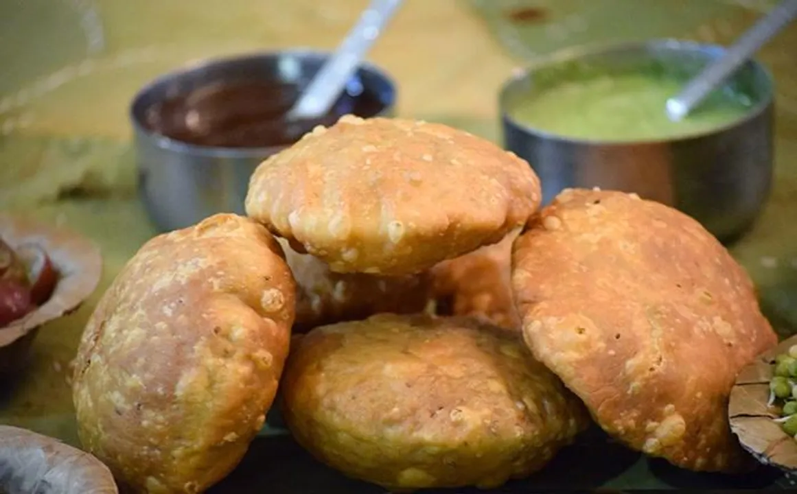  ମହଙ୍ଗା ଜମାନାରେ ବି ଅନ୍ୟ ପାଇଁ ଉଦାହରଣ ସାଜିଛି ଘୋଷବାବୁଙ୍କ “ଘୋଷ୍ ମଙ୍ଗଲ” ହୋଟେଲ୍ ! ୨୫ ପଇସାରେ ମିିଳୁଛି କଚୋଡି, ୧ ଟଙ୍କାରେ ପେଟଫୁଲ୍ ।