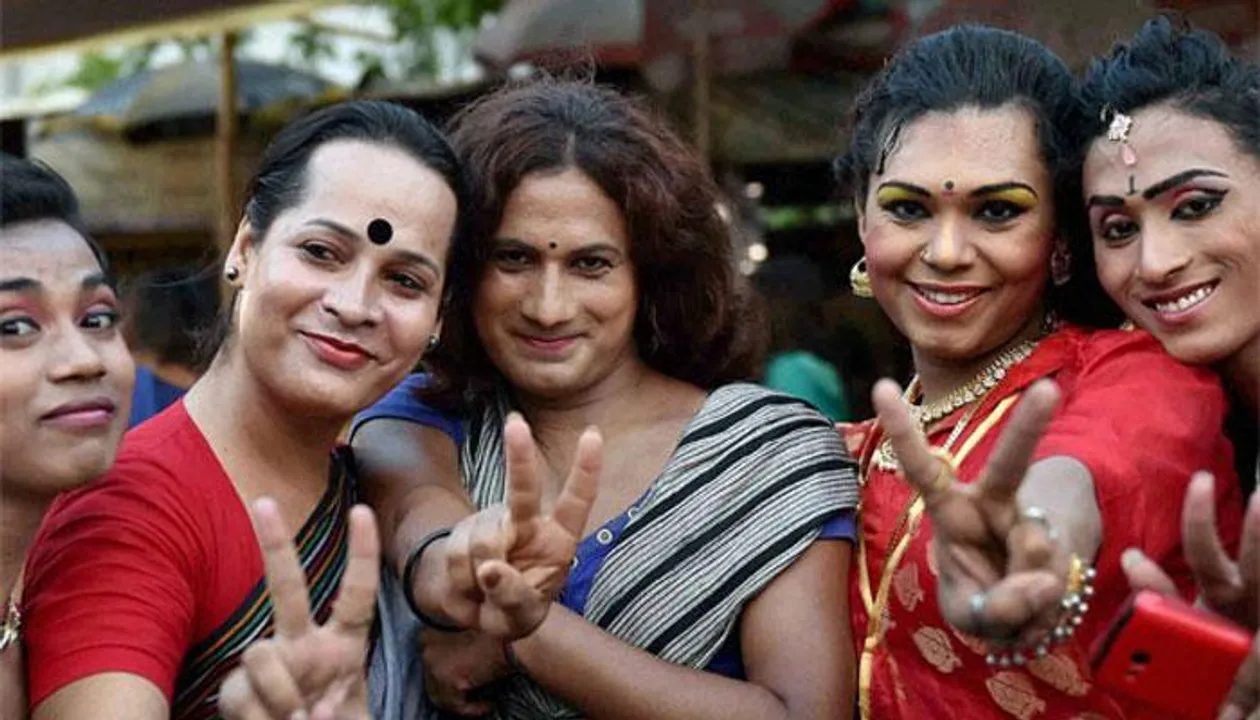  ହାଇକୋର୍ଟଙ୍କ ବଡ ନିଷ୍ପତ୍ତି ! ଲିଙ୍ଗ ପରିବର୍ତ୍ତନ କରିଥିବା ପୁରୁଷଙ୍କୁ ମହିଳା ଏବଂ ମହିଳାଙ୍କୁ ପୁରୁଷ ବିଚାର କରାଯିବ । 
