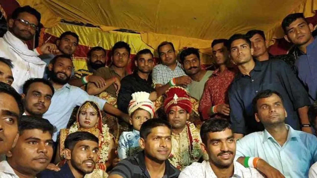  ସାଙ୍ଗ ସାଜିଲେ ଭାଇ । ସହିଦଙ୍କ ଭଉଣୀ ବାହାଘରରେ ସାମିଲ ହେଲେ ୫୦ ବାୟୁସେନା କମାଣ୍ଡୋ 