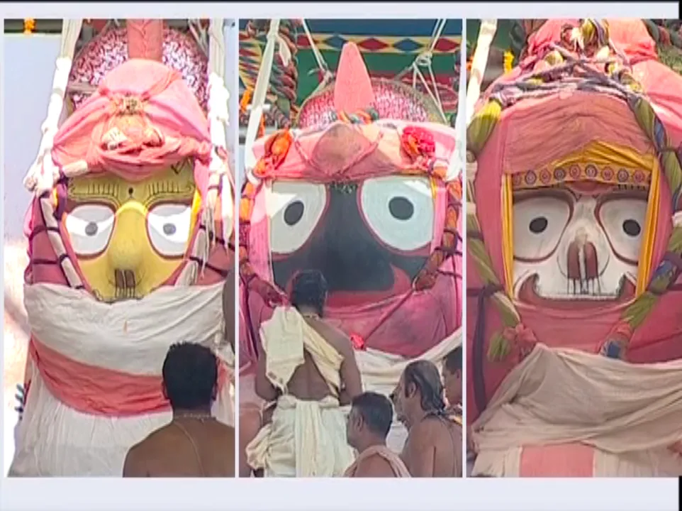  ସ୍ନାନ ପୂର୍ଣ୍ଣିମାର ବିଶେଷ ନୀତି । ଆଜି ରାତ୍ରରେ ବାହୁଡା ପହଣ୍ଡିରେ ରତ୍ନ ବେଦୀକୁ ଫେରିବେ ନାହିଁ ଶ୍ରୀଜୀଉ