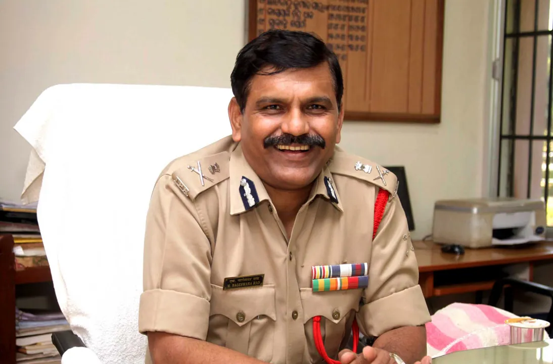  ସିବିଆଇ ଅତିରିକ୍ତ ନିର୍ଦ୍ଦେଶକ ପଦରୁ ବିଦା ହେଲେ ନାଗେଶ୍ୱର ରାଓ । ସୁପ୍ରିମକୋର୍ଟଙ୍କ ଭର୍ତ୍ସନା ପରେ କେନ୍ଦ୍ର ସରକାରଙ୍କ ପଦକ୍ଷେପ, ବିଭିନ୍ନ ଦୁର୍ନୀତିରେ ଛନ୍ଦି ହୋଇଥିଲେ ନାଗେଶ୍ୱର