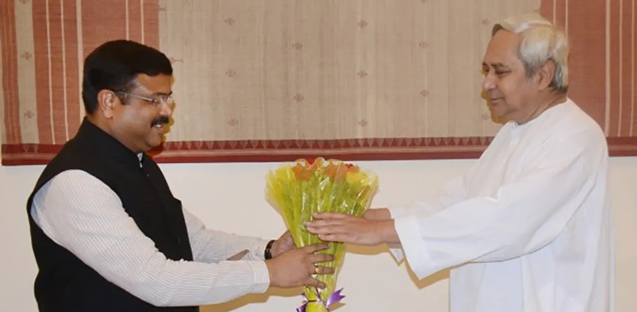  ନବୀନଙ୍କୁ ଧର୍ମେନ୍ଦ୍ରଙ୍କ ଚିଠି । ଶିକ୍ଷାନୁଷ୍ଠାନ ଓ ସରକାରୀ ଚାକିରୀରେ ଓବିସି ଓ ଏସଇବିସି ବର୍ଗ ପାଇଁ ସଂରକ୍ଷଣ ବ୍ୟବସ୍ଥା ଲାଗୁ କରିବାକୁ ରାଜ୍ୟ ସରକାରଙ୍କୁ କଲେ ଅନୁରୋଧ ।
