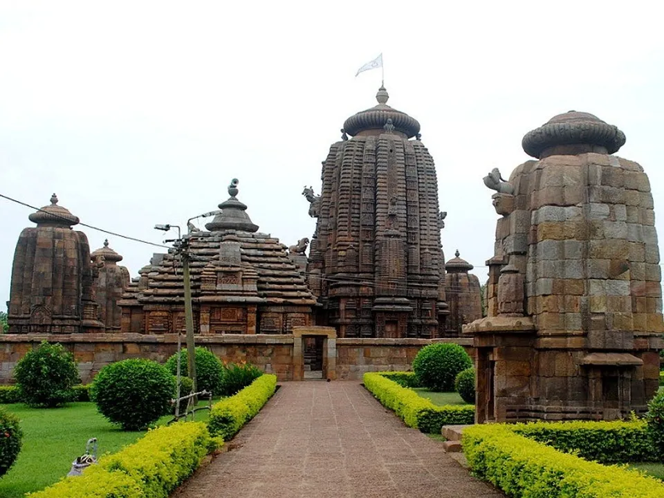  ମଣିଷ ଆଗରେ ଅସହାୟ ଠାକୁର : ମହାପ୍ରଭୁଙ୍କ ମୂଲ୍ୟବାନ ଜମି ପୁନରୁଦ୍ଧାର ଦାବିରେ ଦୁଇ ନିଯୋଗର ନୀତି ବନ୍ଦ, ଖାଡା ଉପବାସରେ ଲିଙ୍ଗରାଜ