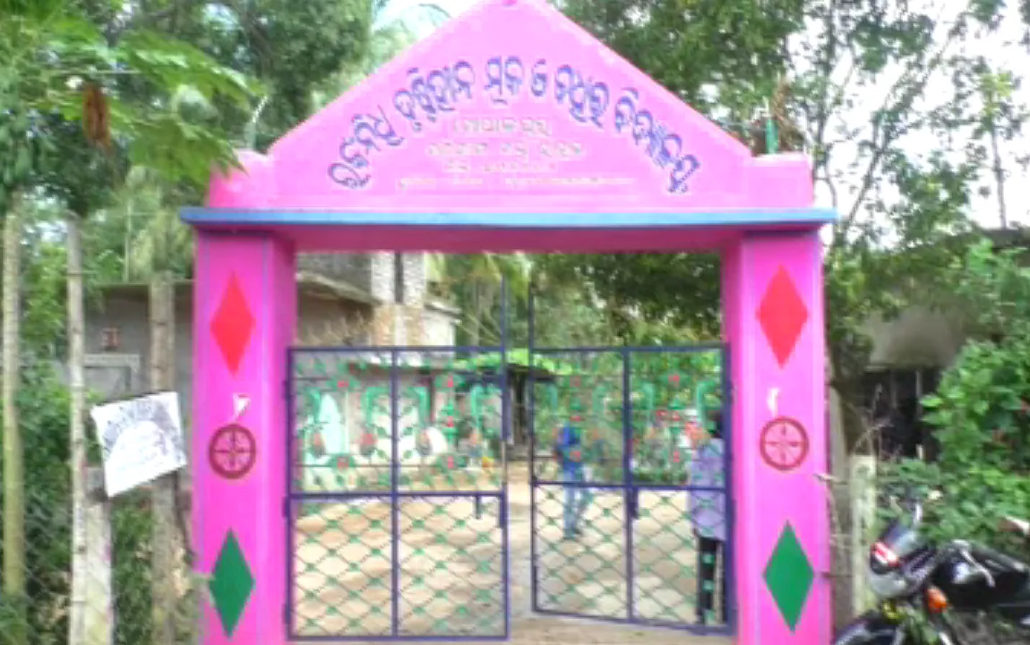  ଦିବ୍ୟାଙ୍ଗ ପିଲାଙ୍କ ଟଙ୍କାକୁ ବି ଖାଇଦେଲେ ! ସକ୍ଷମ ପିଲାଙ୍କୁ ଟ୍ରେନିଂ ଦେଇ କରାଯାଉଛି ଭିନ୍ନକ୍ଷମ, ଘଟଣାର ପର୍ଦ୍ଦାଫାଶ କଲେ ରାଜ୍ୟ ଭିନ୍ନକ୍ଷମ କମିଶନ ଅଧ୍ୟକ୍ଷା ସୁଲୋଚନା ଦାସ