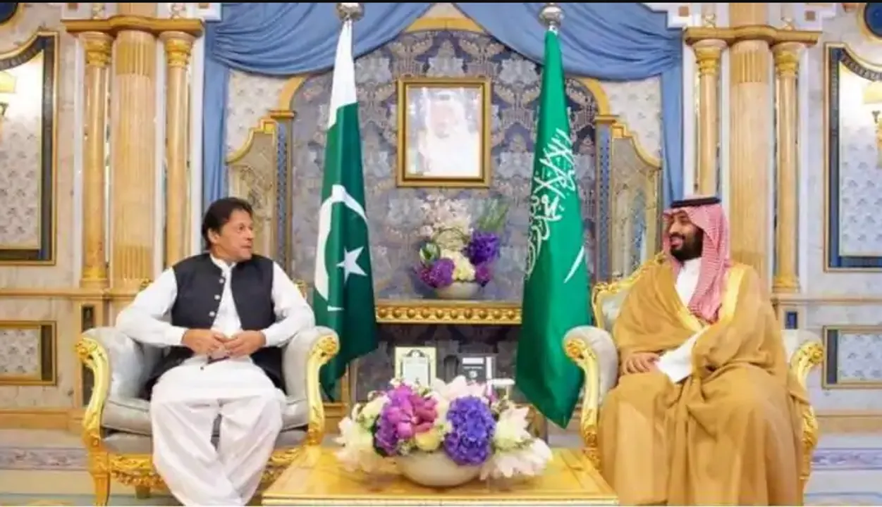  ଇମରାନ୍ ଖାନଙ୍କ ପୋଲ୍ ଖୋଲିଦେଲା ପାକ୍ ମିଡିଆ ! ସଂଯୁକ୍ତ ରାଷ୍ଟ୍ର ଗସ୍ତ ସମୟରେ ବିମାନ ହୋଇନଥିଲା ଖରାପ , ଅଧାବାଟରୁ ବିମାନ ବାହୁଡାଇବାକୁ ସାଉଦି ଯୁବରାଜ ଦେଇଥିଲେ ନିର୍ଦ୍ଦେଶ