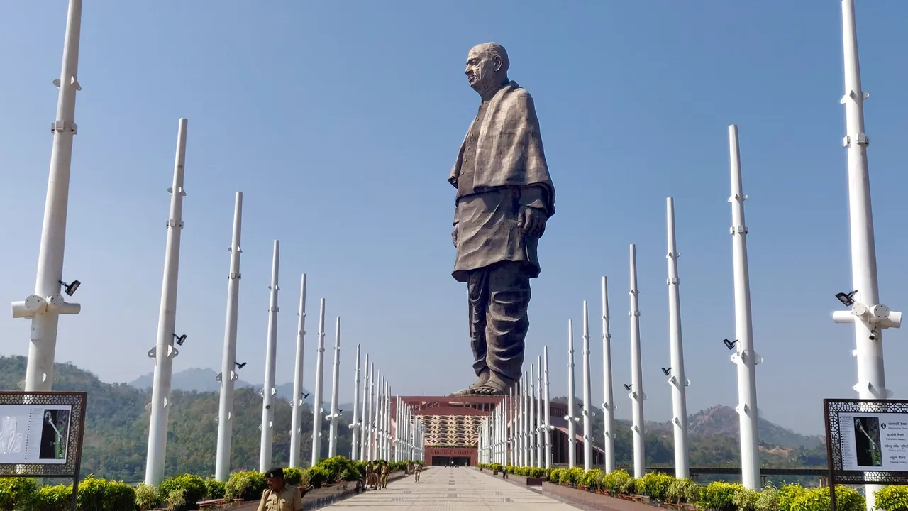  ତାଜମହଲର ରେକର୍ଡ ଭାଙ୍ଗିଲା ଷ୍ଟାଚ୍ୟୁ ଅଫ୍ ୟୁନିଟି । ଜାଣନ୍ତୁ ବାର୍ଷିକ ମିଳୁଛି କେତେ ଟଙ୍କା , ଦିନକୁ ଖର୍ଚ୍ଚ ହେଉଛି କେତେ ଟଙ୍କା?