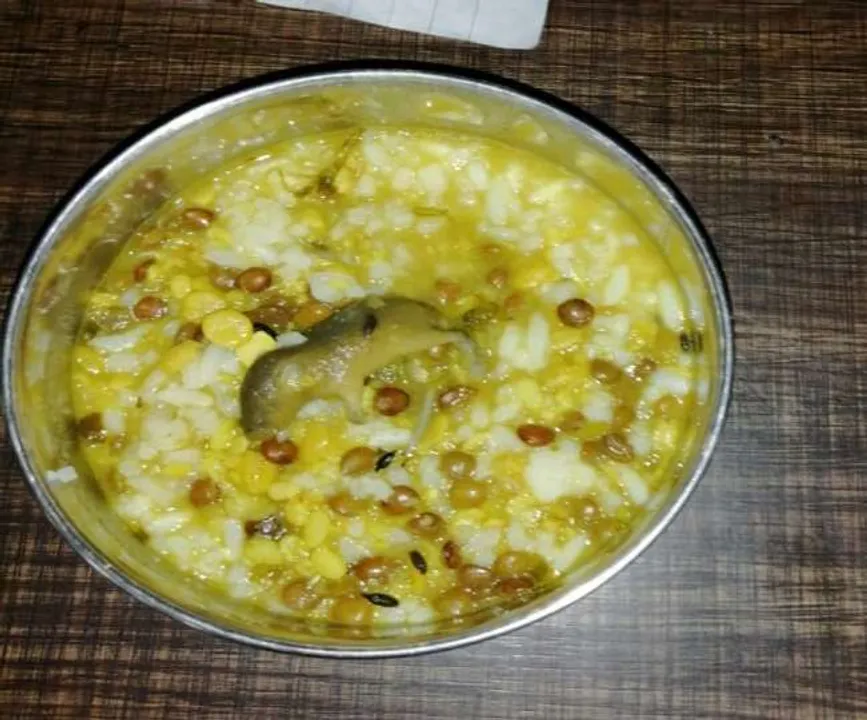  ମଧ୍ୟାହ୍ନଭୋଜନରେ ମିଳିଲା ମଲା ମୂଷା । ମଧ୍ୟାହ୍ନଭୋଜନ ଖାଇ ହସ୍ପିଟାଲରେ ଭର୍ତ୍ତି ହେଲେ ୯ ଛାତ୍ରଛାତ୍ରୀ ।