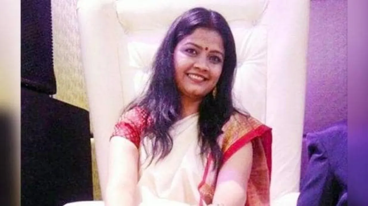  ବିଚାରପତୀଙ୍କ ଘରେ ବାପା କରୁଥିଲେ ଚପରାସୀ ଚାକିରି ! ଆଜି ବଡ ହୋଇ ଝିଅ ହେଲା ବିଚାରପତୀ, କିନ୍ତୁ ବାପା ଦେଖିପାରିଲାନି ଝିଅର ସଫଳତା ।  