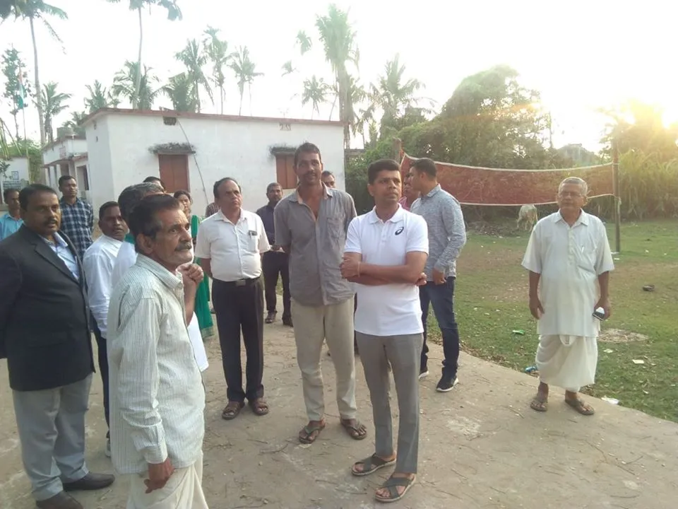  ଉତ୍କଳମଣି ଗୋପବନ୍ଧୁ ଦାସଙ୍କ ଜନ୍ମପୀଠରେ ‘ଫାଇଭ-ଟି’ ସଚିବ । ସୁଆଣ୍ଡୋ ଗାଁର ବିକାଶ ନେଇ ଭି.କେ ପାଣ୍ଡିଆନଙ୍କ ଚର୍ଚ୍ଚା, ପୁରୀ ପ୍ରଶାସନ ସହ କଲେ ଆଲୋଚନା
