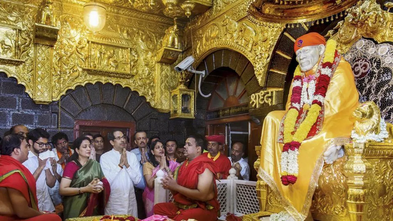  ଅନିଶ୍ଚିତ କାଳ ପାଇଁ ବନ୍ଦ ହେବାକୁ ଯାଉଛି ଶିରଡି ସାଇ ମନ୍ଦିର ! ମହାରାଷ୍ଟ୍ର ମୁଖ୍ୟମନ୍ତ୍ରୀ ଉଦ୍ଧବ ଠାକରେଙ୍କ ବୟାନ ପରେ ତେଜିଲା ବିବାଦ ।