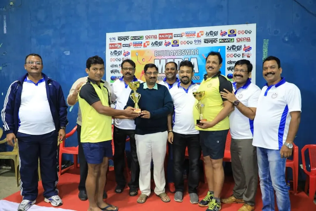  ଭୁବନେଶ୍ୱର ପ୍ରଥମ ମିଡ଼ିଆ କପ୍ ବ୍ୟାଡମିଣ୍ଟନ୍ ପ୍ରତିଯୋଗିତା । ୨୧ଟି ଯୋଡ଼ିଙ୍କୁ ପଛରେ ପକାଇ ଚମକିଲେ ଲେଲିନ୍-ଲିଙ୍ଗରାଜ, ହାତେଇଲେ ଚାମ୍ପିୟନ ଟାଇଟଲ୍ ।