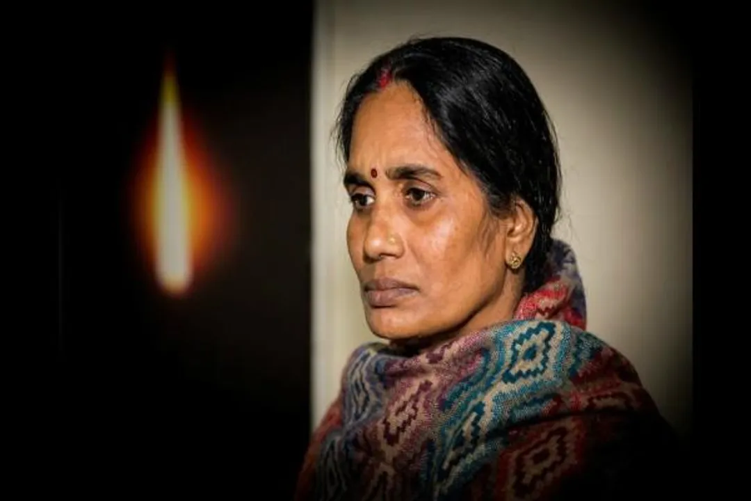  ନିର୍ଭୟା ପାଇଁ ଶେଷ ନିଶ୍ୱାସ ଯାଏଁ ଲଢିବି : ଝିଅର ନ୍ୟାୟ ପାଇଁ ୭ ବର୍ଷର ସଂଘର୍ଷ ... ମିଳିଛି ତାରିଖ ପରେ ତାରିଖ କିନ୍ତୁ ହାର୍ ମାନିନାହିଁ ମା’ର ମନ । 