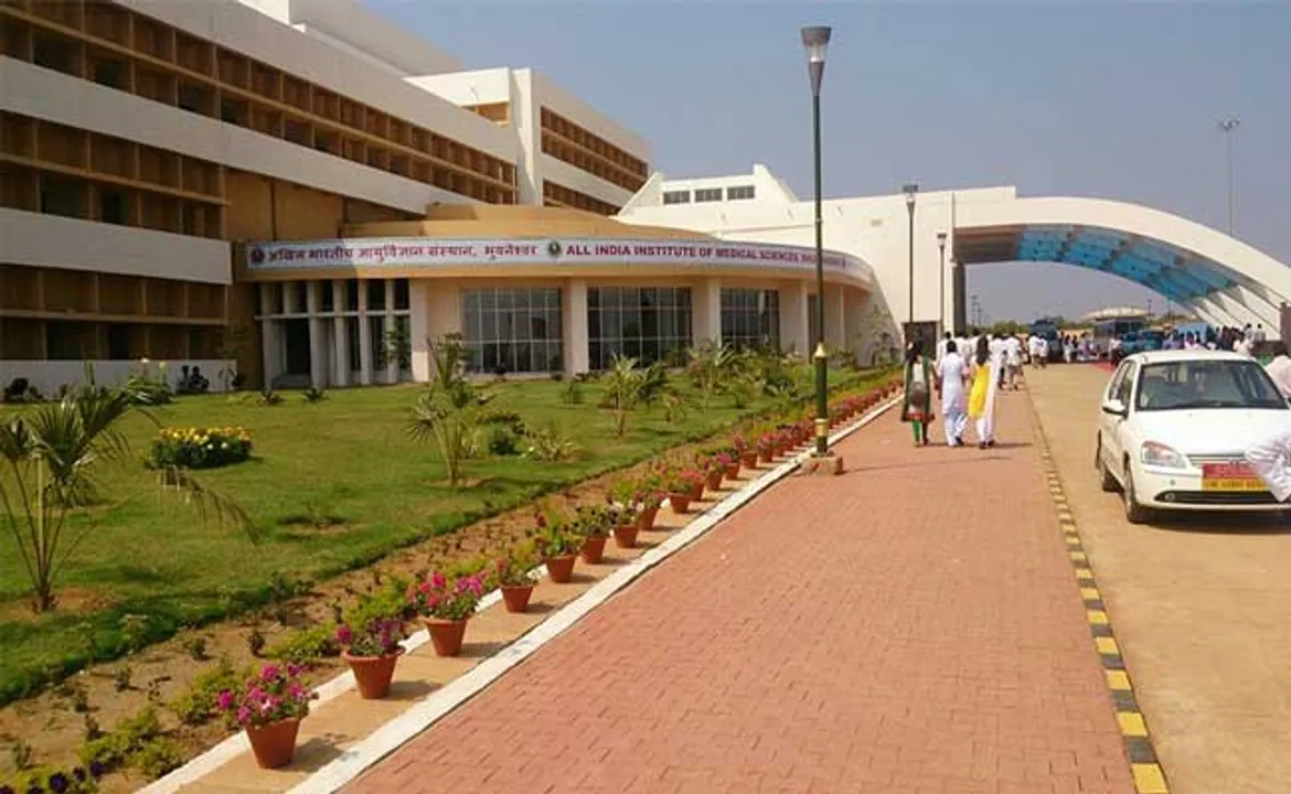  ଭୁବନେଶ୍ୱର ଏମ୍ସରେ ଆରମ୍ଭ ହେଲା କରୋନା ପରୀକ୍ଷା : ଆପୋଲୋ ହସ୍ପିଟାଲକୁ ମିଳିଲା ଅନୁମତି, ଖୁବଶୀଘ୍ର ଓୟୁଏଟି ଓ ଏସସିବିରେ ବି ହୋଇପାରେ ପରୀକ୍ଷା