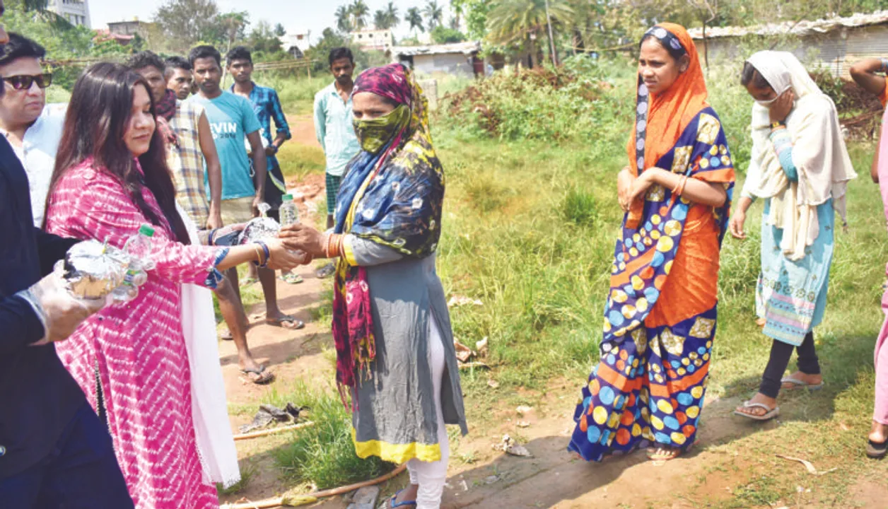  ଖାଦ୍ୟ ଓ ସଉଦା ବାଂଟିବାକୁ ଆଗ୍ରହ ଅଛି କି !! ତେବେ ରାଜଧାନୀରେ ବାଂଟିବାକୁ ହେଲେ ବିଏମସିର ଅନୁମତି ଆବଶ୍ୟକ