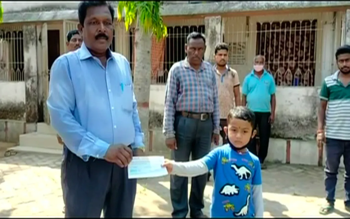  କରୋନା ଯୁଦ୍ଧର କୁନି ଯୋଦ୍ଧା : କୁମ୍ପିଭାଙ୍ଗି ମୁଖ୍ୟମନ୍ତ୍ରୀ ରିଲିଫ୍ ଫଣ୍ଡକୁ ୭ହଜାର ଟଙ୍କା ଦାନ କଲେ ୫ ବର୍ଷର ସାଇ ସ୍ପନ୍ଦନ