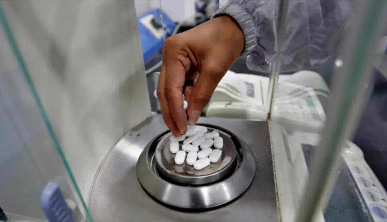  କରୋନା : ହାଇଡ୍ରୋକ୍ସିକ୍ଲୋରୋକ୍ବିନ୍‌ ଉପରୁ ରପ୍ତାନି କଟକଣା ଉଠାଇଲେ କେନ୍ଦ୍ର ସରକାର