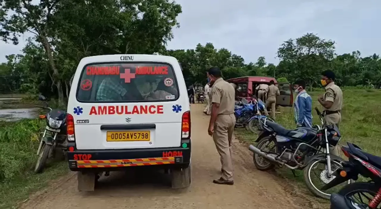  ଜଳେଶ୍ୱରରେ କୁଖ୍ୟାତ ଅପରାଧୀକୁ ଡମ୍ଫର୍ ଚଢାଇ ହତ୍ୟା । ବିଳମ୍ବିତ ରାତି କୁରୁଣ୍ଠିଆ ଗାଁରେ ହତ୍ୟା କଲେ ଦୁର୍ବୃତ୍ତ । ଘଟଣାସ୍ଥଳରେ ପୋଲିସର ତଦନ୍ତ ଜାରି । 
