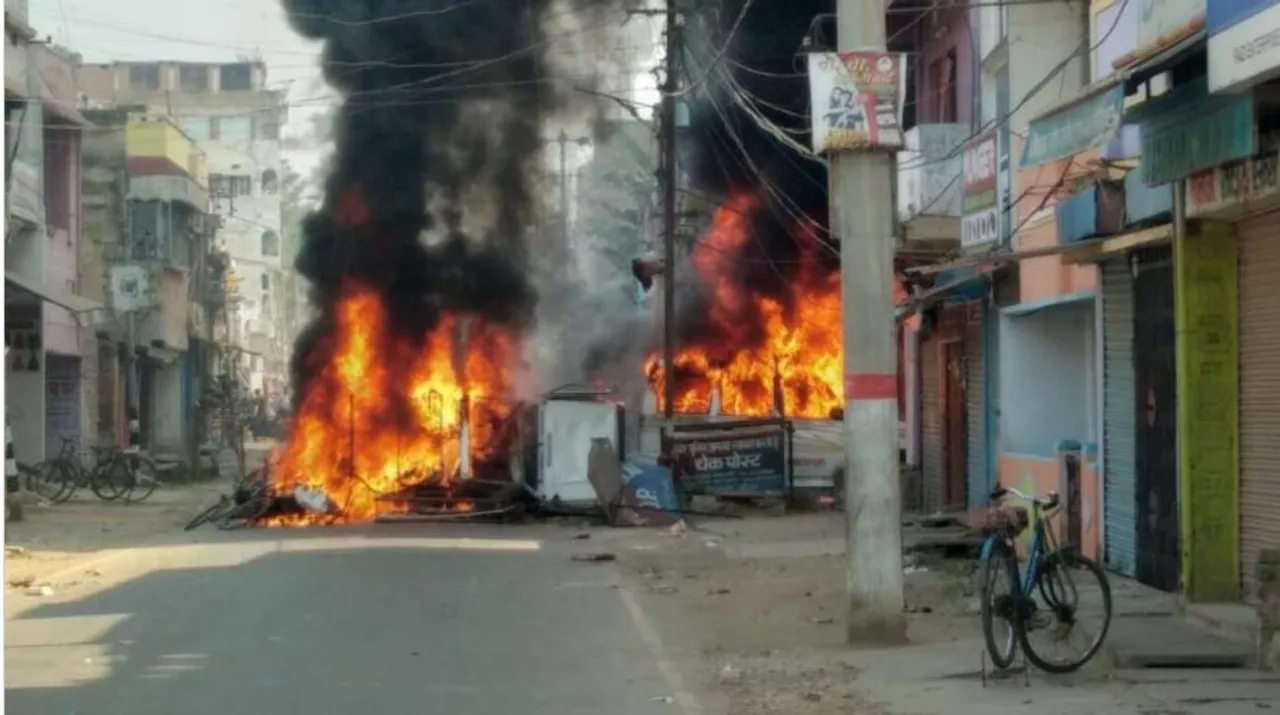  ମୁଙ୍ଗେର ଗଳିକାଣ୍ଡ ଘଟଣାର ତଦନ୍ତ ନିର୍ଦ୍ଦେଶ ଦେଲେ ନିର୍ବାଚନ କମିସନ । ଜିଲ୍ଲାପାଳ ଓ ଏସପିଙ୍କୁ ବଦଳି । ରଚନା ପାଟିଲ ହେଲେ ନୂଆ ଜିଲ୍ଲାପାଳ ଓ ଏସପି ଭାବେ ମାନବଜିତ ସିଂ ଢିଲୋଙ୍କୁ ନିଯୁକ୍ତି