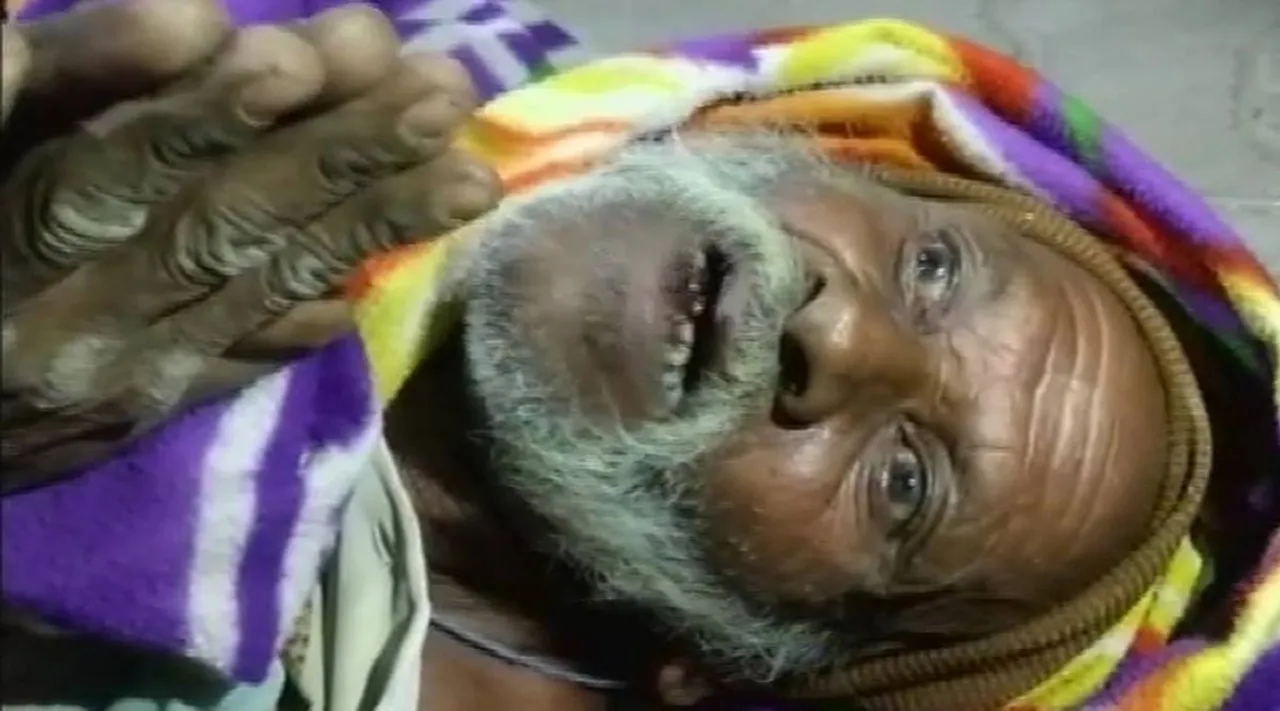  ଦଳିତ ବୃଦ୍ଧଙ୍କୁ ନିସ୍ତୁକ ମାଡ ମାରିଲେ, ପରିଶ୍ରା ପିଇବାକୁ ବାଧ୍ୟ କଲେ । ଉତ୍ତରପ୍ରଦେଶରୁ ଆସିଲା ଅଭାବନୀୟ ଘଟଣା ।