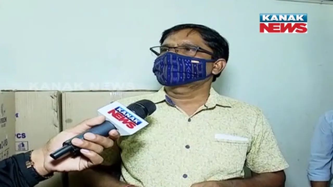  ରାଜଧାନୀରେ ଅପରେସନ ଦଲାଲଗିରି ପାର୍ଟ-୨ : ଦଲାଲ ଓ ଦୁର୍ବୃତ୍ତ ସାମ୍ବାଦିକ ବେଶରେ ଆସି ଲୁଟ୍, ଘିଅ କମ୍ପାନି ମାଲିକଙ୍କୁ ଧମକ ଦେଇ ୧ଲକ୍ଷ ଟଙ୍କା ନେଇଗଲେ ଦୁର୍ବୃତ୍ତ; ସିସିଟିଭି ଫୁଟେଜ ଆଧାରରେ ପୋଲିସର ତଦନ୍ତ ଜାରି