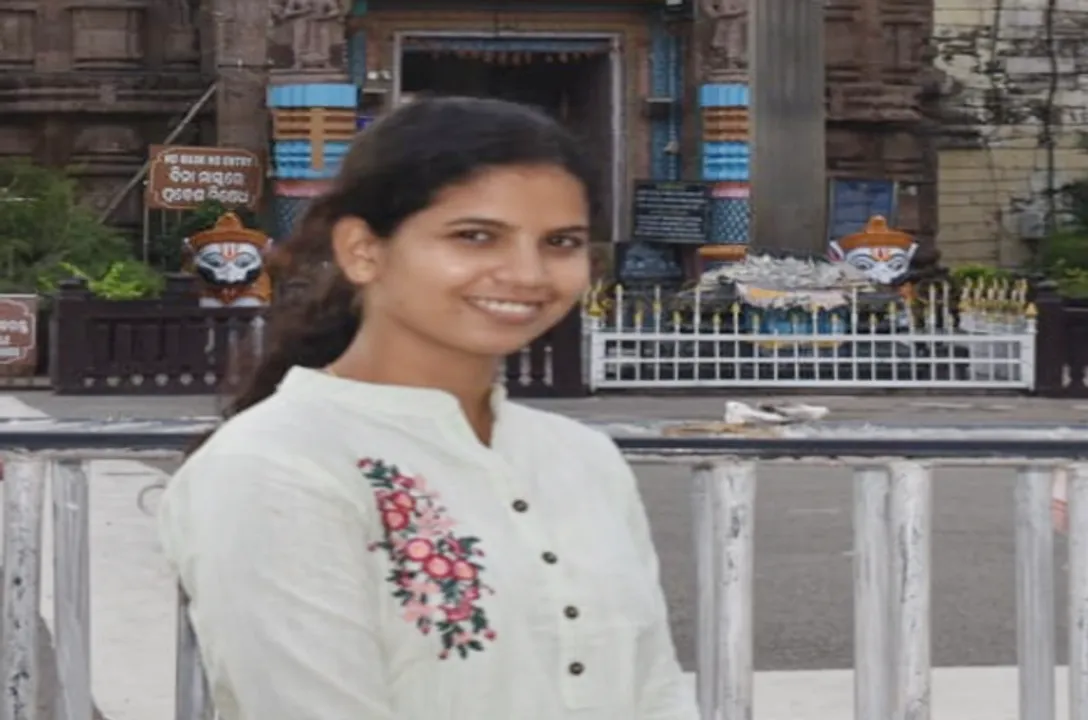  ରମାଦେବୀ ବିଶ୍ୱ ବିଦ୍ୟାଳୟ ପିଜି ଟପ୍ପର ହେଲେ ରୋଜା ଘୋଷ । ୮୧.୩୬ ପ୍ରତିଶତ ନମ୍ବର ରଖି ହାତେଇଲେ ସଫଳତା ।