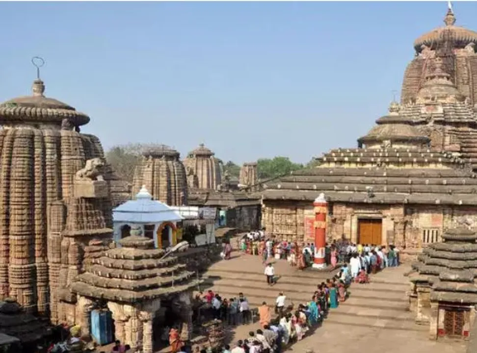  ଆଜି ଠାରୁ ସେବାୟତ, ୩ ତାରିଖରୁ ଭୁବନେଶ୍ୱରବାସୀ ଓ ୬ ତାରିଖରୁ ସମସ୍ତ ଭକ୍ତଙ୍କୁ ମିଳିବ ଲିଙ୍ଗରାଜ ଦର୍ଶନର ସୁବିଧା । ମନ୍ଦିର ପ୍ରବେଶ ପୂର୍ବରୁ ଦେଖାଇବାକୁ ହେବ କୋଭିଡ୍ ନେଗେଟିଭ୍ ରିପୋର୍ଟ