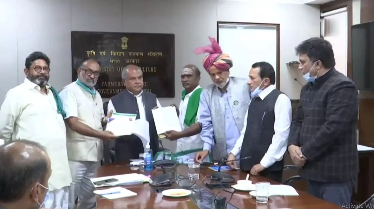  କୃଷି ଆଇନ ପ୍ରତ୍ୟାହାର ଦାବିରେ ଅନ୍ନଦାତାଙ୍କ ଆନ୍ଦୋଳନ ଜାରି: କୃଷିମନ୍ତ୍ରୀଙ୍କୁ ଭେଟିଲା କିଷାନ ସଂଘ; ଆଇନ ସପକ୍ଷରେ ବାଢିଲା ଯୁକ୍ତି