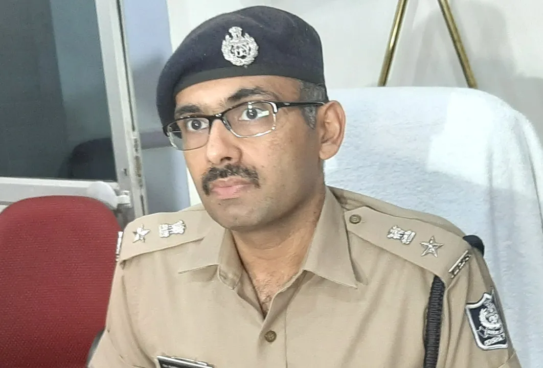  ପୁରୀ ହାଜତ ମୃତ୍ୟୁ ମାମଲା । ହାଇକୋର୍ଟରେ ମାମଲାର ଅଗ୍ରଗତି ନେଇ ସତ୍ୟପାଠ ଦାଖଲ ପୁରୀ ଏସପି । ୩୦୭ ଦଫାକୁ ନେଇ ହାଇକୋର୍ଟଙ୍କ ଅସନ୍ତୋଷ ପ୍ରକାଶ 