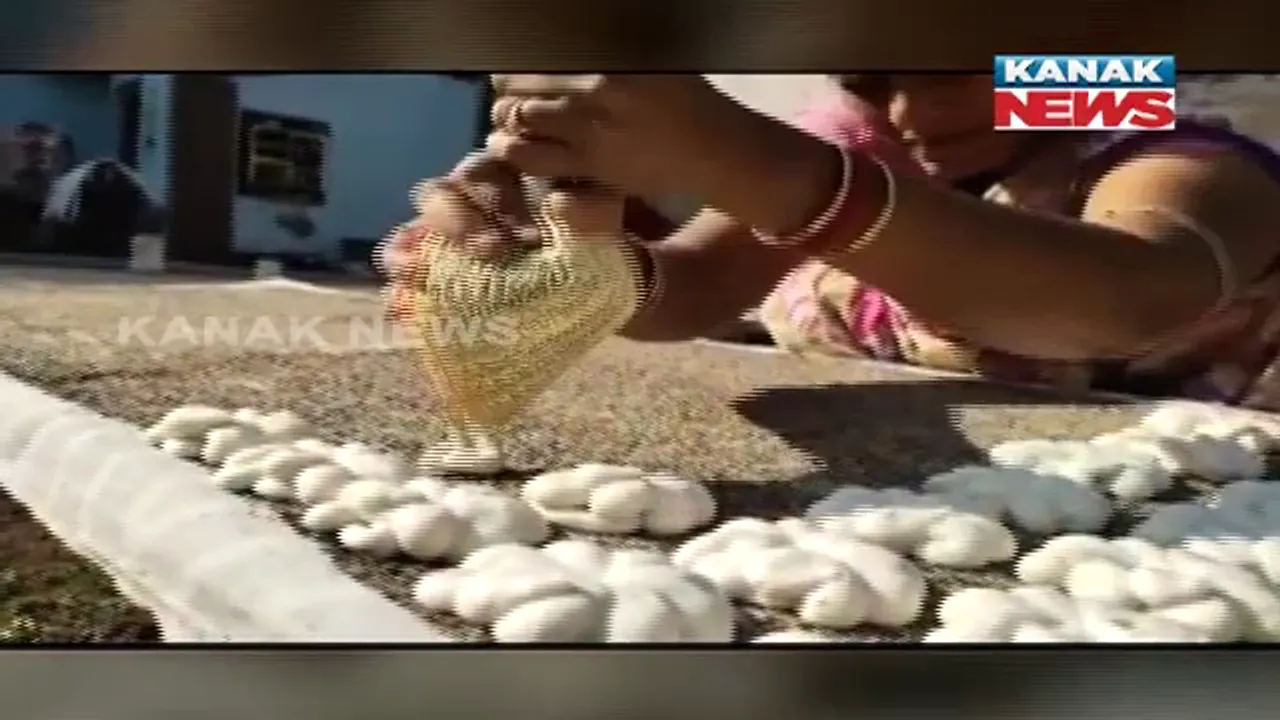  ଚାହିଦା ବଢୁଛି, ବେପାର ଜମୁଛି । ରାଜ୍ୟ ବାହାରେ ବି ରହିଛି କେନ୍ଦୁଝର ବଡିର ଆଦର । ଚାହିଦା ବଢିବା ସହ ସ୍ୱାବଲମ୍ବୀ ହୋଇଛନ୍ତି ଜିଲ୍ଲାର ମହିଳା