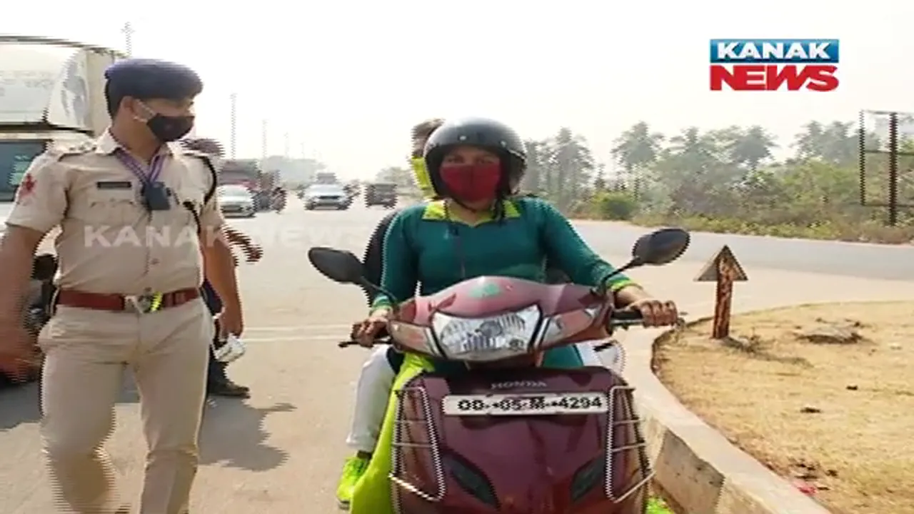  ନୂଆ ବର୍ଷରେ ନୂଆ ନିୟମ । ଭୁବନେଶ୍ୱରରେ ଜୋରଦାର ହେଲା ଡବଲ ହେଲମେଟ ଚେକିଂ ।