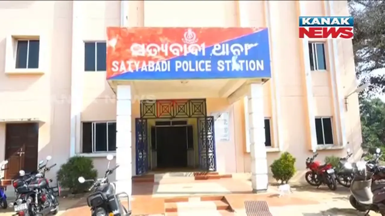  ସତ୍ୟବାଦୀ ପୋଲିସ କବଜାରେ ଡକାୟକ ଗ୍ୟାଙ୍ଗର ୫ସଦସ୍ୟ : ପୁରୀ-ଭୁବନେଶ୍ୱର ରାଜପଥରେ କରୁଥିଲେ ଲୁଟପାତ