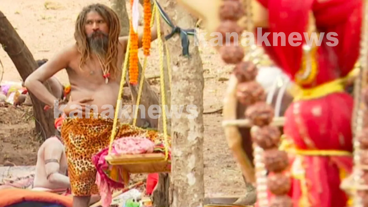 ସାଧୁ ସନ୍ଥଙ୍କୁ ଇଏ କି ସମ୍ମାନ? ଖଣ୍ଡଗିରିରେ ଅନ୍ଧାରରେ ପଡିଛନ୍ତି କୁମ୍ଭମେଳାର ଅତିଥି, ଜଳ ପାଇଁ ଡହଳବିକଳ । 