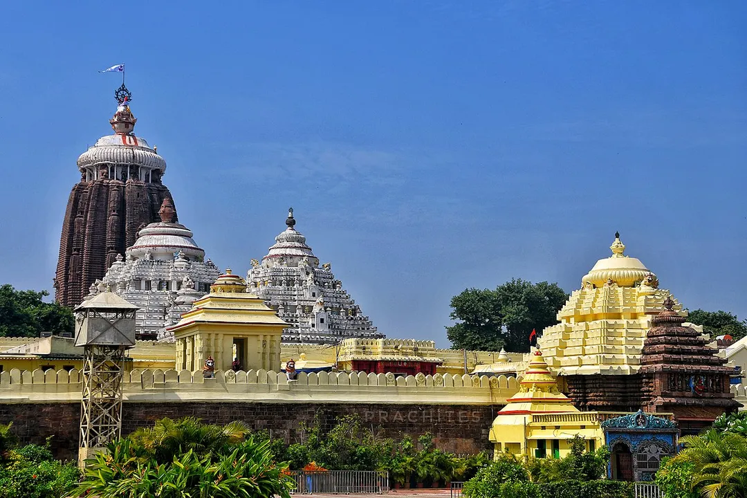  ଶ୍ରୀମନ୍ଦିର ବାଇ-ଲ’ ପ୍ରତ୍ୟାହର ହେବା ପରେ ସାମ୍ନାକୁ ଆସିଲା ରୋଚକ ଦୃଶ୍ୟ : ଗୋଟିଏ ପଟେ ମୁଖ୍ୟମନ୍ତ୍ରୀଙ୍କୁ ଧନ୍ୟବାଦ ଦେଲେ ପୁରୀ ସେବାୟତ; ଅନ୍ୟପଟେ ଗୃହମନ୍ତ୍ରୀ ଅମିତ ଶାହାଙ୍କୁ ଧନ୍ୟବାଦ ଦେଲେ