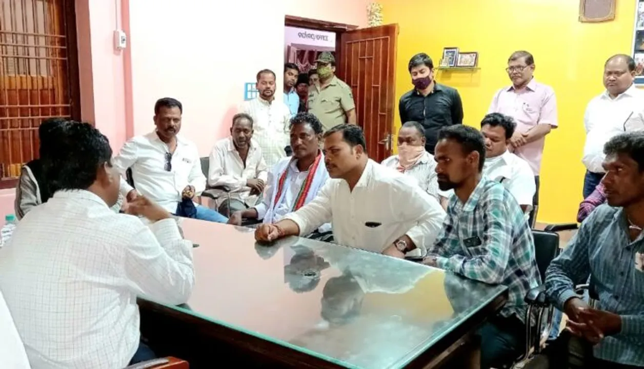  ବାଇସିଂ ସରପଞ୍ଚ ଉପନିର୍ବାଚନ : ପ୍ରାର୍ଥୀ ପତ୍ର ନାକଚକୁ ନେଇ ଉତ୍ତେଜନା, ବିଡ଼ିଓଙ୍କୁ ଘେରାଉ