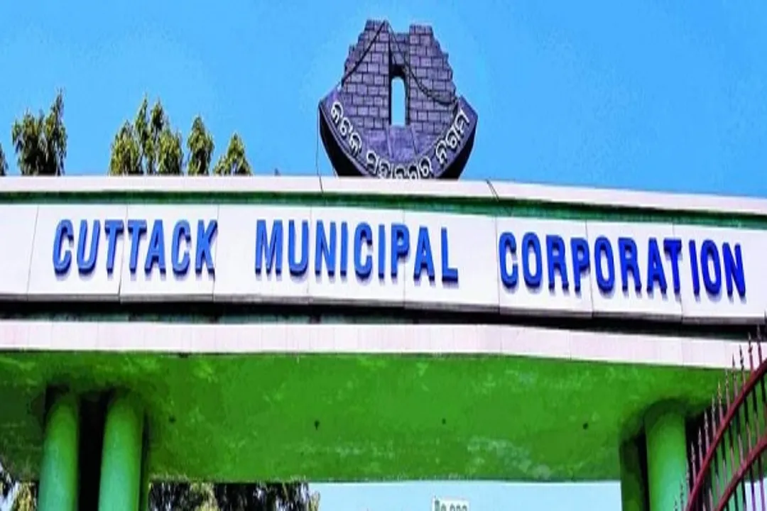  ଆସନ୍ତାକାଲିଠୁ କଟକ ସହରରେ କଡାକଡି ହେବ ମାସ୍କ ଚେକିଂ । ସିଏମସି ଗଠନ କଲା ସ୍ୱତନ୍ତ୍ର ସ୍କ୍ୱାର୍ଡ । ସହରର ଜନଗହଳି ଅଞ୍ଚଳରେ ହେବ ଚେକିଂ ।