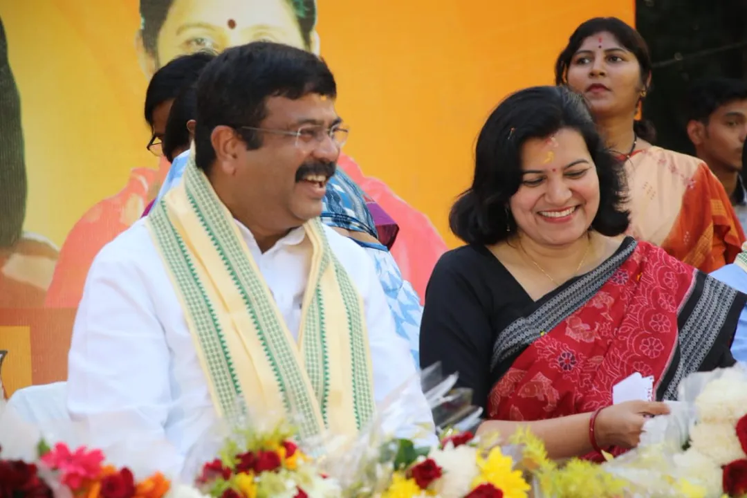  ଦଳ ଗୋଟିଏ, ମତ ଅଲଗା! ରାଜ୍ୟ ବିଜେପି ନେତାଙ୍କ ବୟାନକୁ ନେଇ ଦ୍ୱନ୍ଦ୍ୱର୍ରେ କର୍ମୀ ।