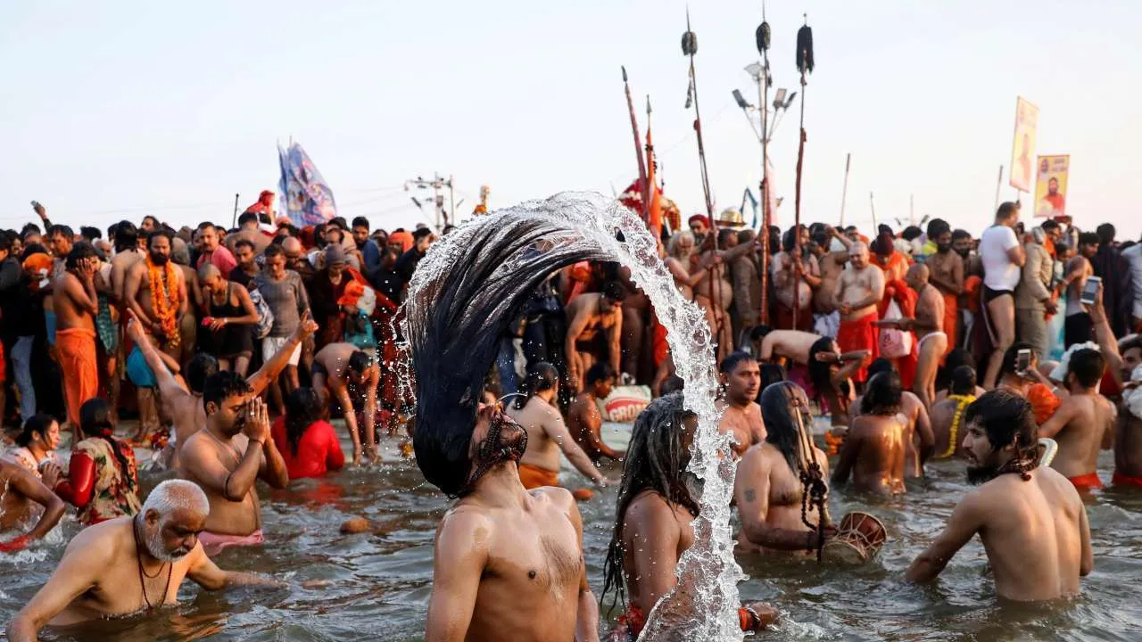  କୁମ୍ଭମେଳାରେ କରୋନା । ୫ ଦିନରେ ୨ ହଜାରରୁ ଅଧିକ ପଜିଟିଭ୍ ଚିହ୍ନଟ, କଟକଣା କଡାକଡି କରିବାକୁ ସରକାରଙ୍କ ନିର୍ଦ୍ଦେଶ ।