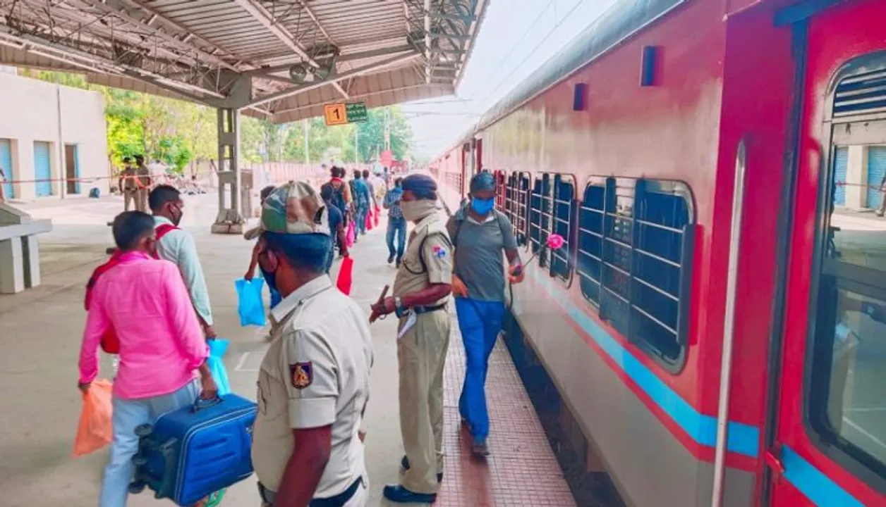  7 trains from K'taka ferry more than 10k migrants home. 